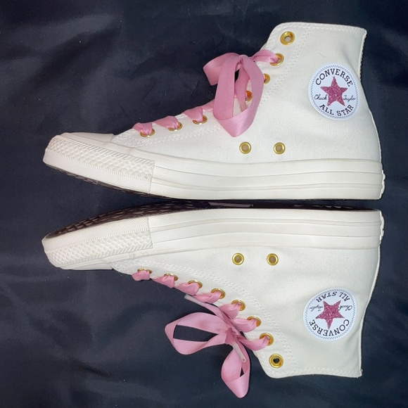 Custom Converse All Stars adorned in Swarovski Crystals - Picture 3 of 7